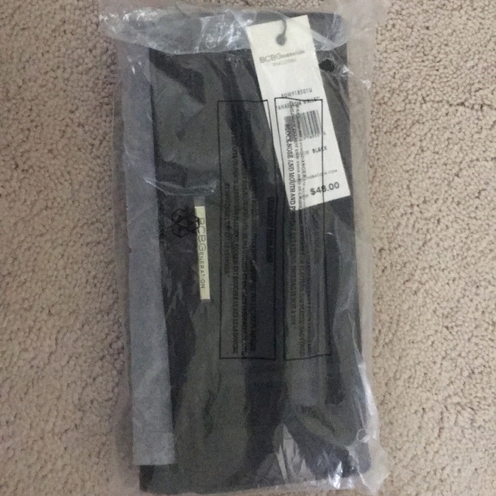 NWT plaid bcbg Anastasia wallet